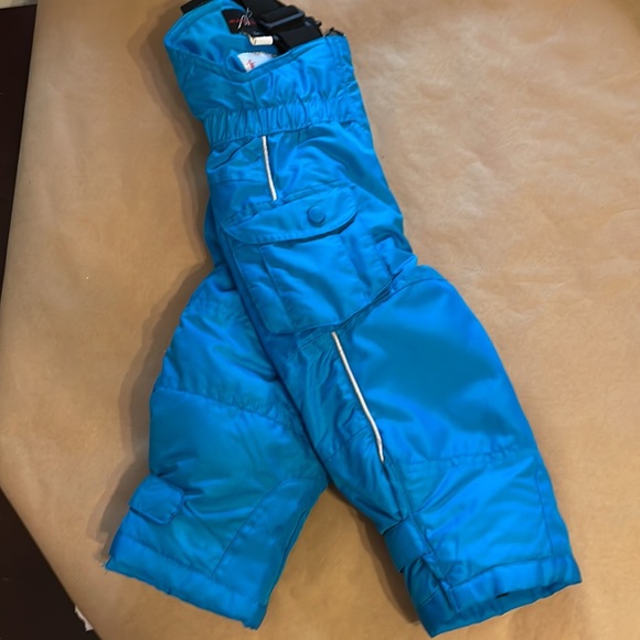Blue Snow Pants Adjustable Elastic Shoulders, Zipper & Snap closure 18M 26lbs - Picture 4 of 9